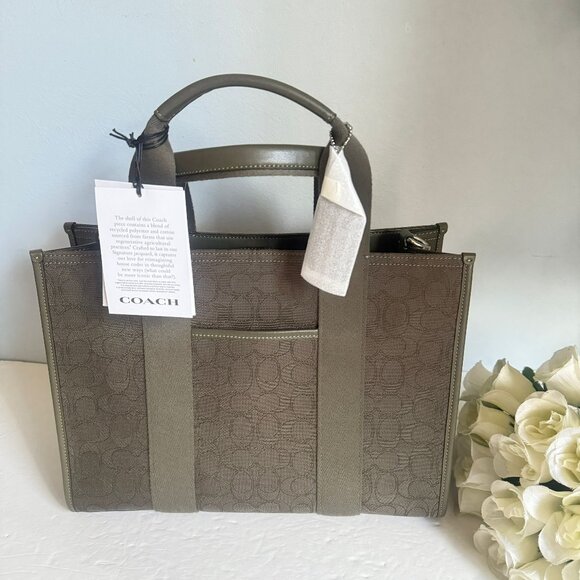 coach Smith Tote Bag In Signature Jacquard cy368 - Picture 1 of 5